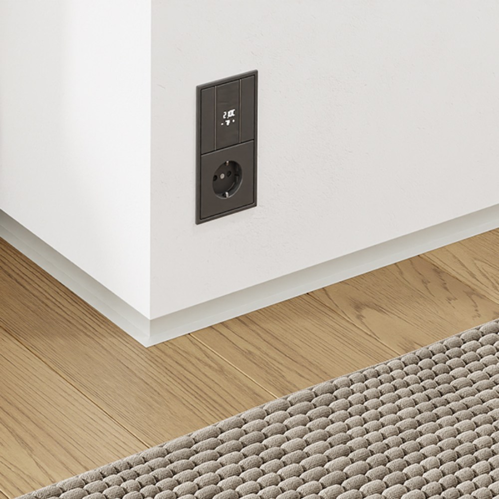 Микроплинтус алюминиевый Modern Decor RAL 9002 Серо-белый 41-57-38 2500×19×16