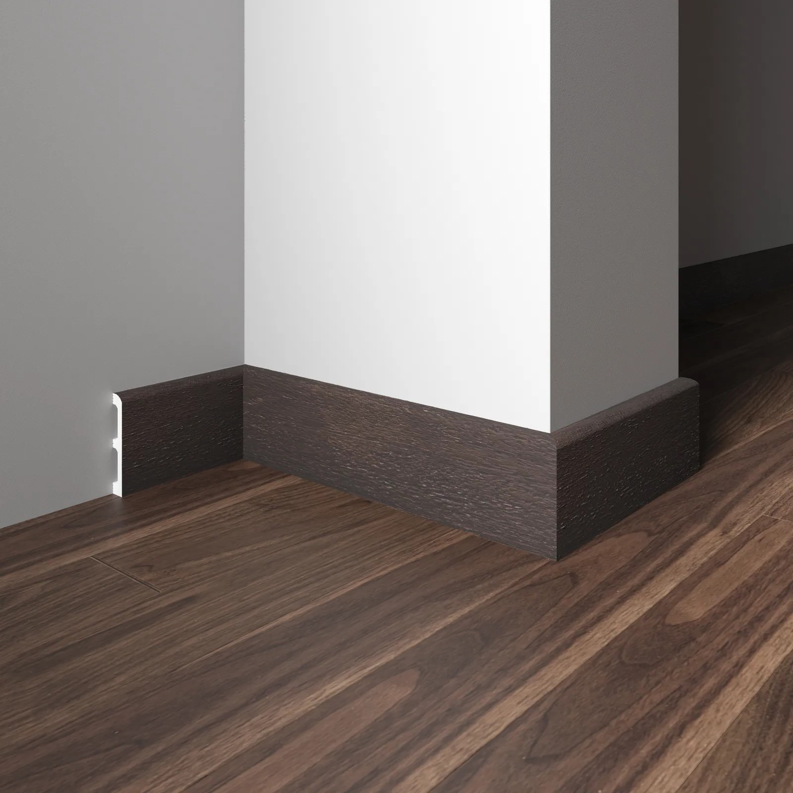 Плинтус  Decor-Dizayn 706-93SH 2400×80×13 фото в интерьере