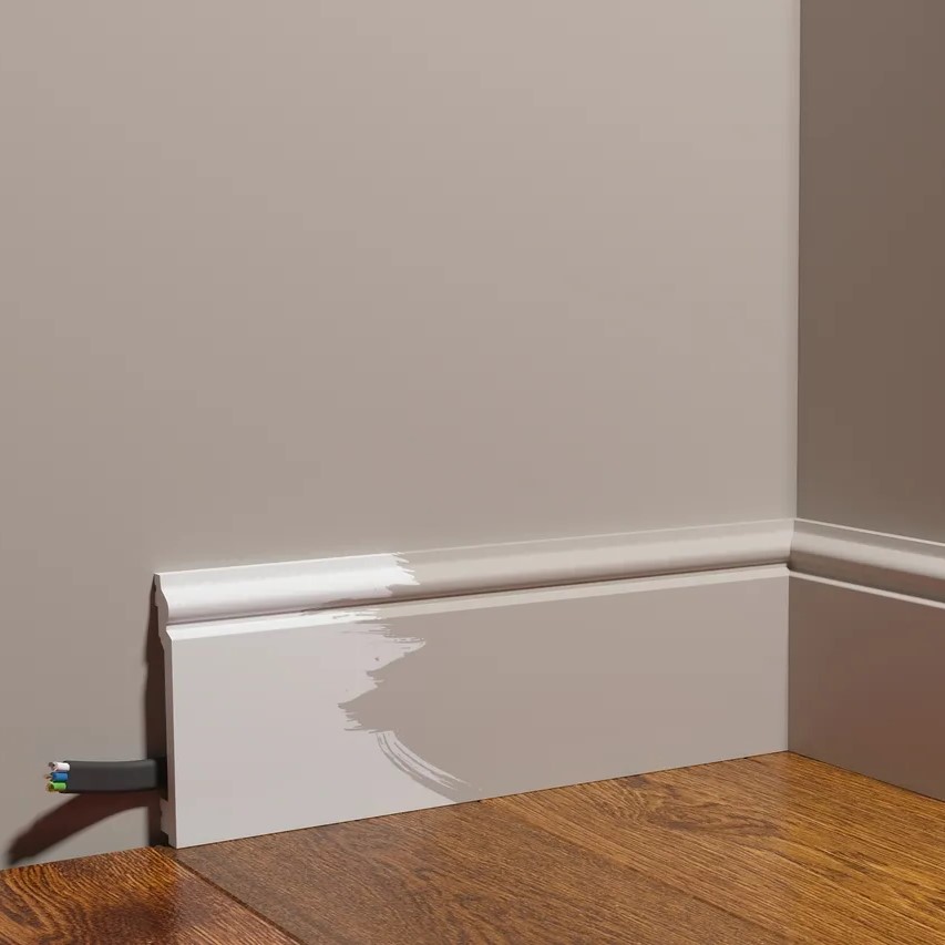 Плинтус под покраску Decor-Dizayn Грани DD701 2000×100×16 фото в интерьере