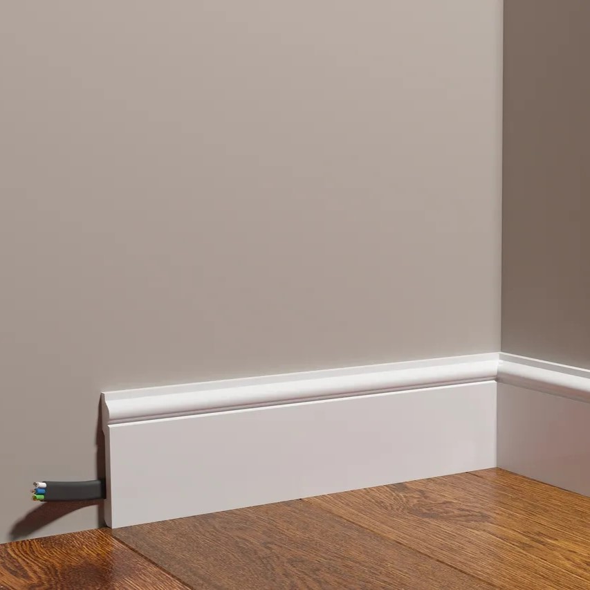 Плинтус под покраску Decor-Dizayn Грани DD005 2000×79×13 фото в интерьере