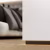 Плинтус алюминиевый теневой с подсветкой Modern Decor RAL 9005 Черный 36-86-93 2500×20×12,8 фото в интерьере