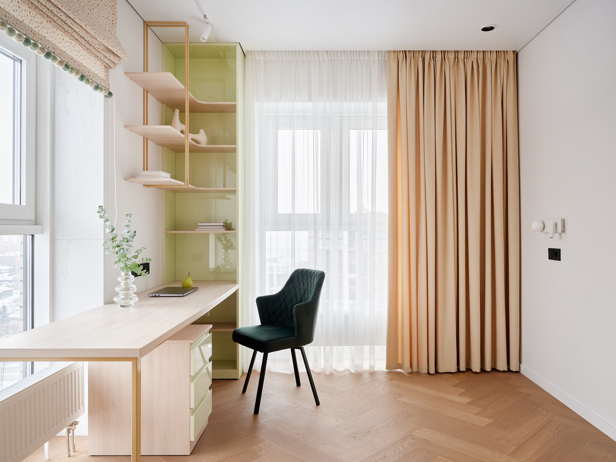 Композитная паркетная доска Quartz Parquet Штучный паркет Дуб Карельский 44-419 венгерская елка 400×100×5 фото в интерьере