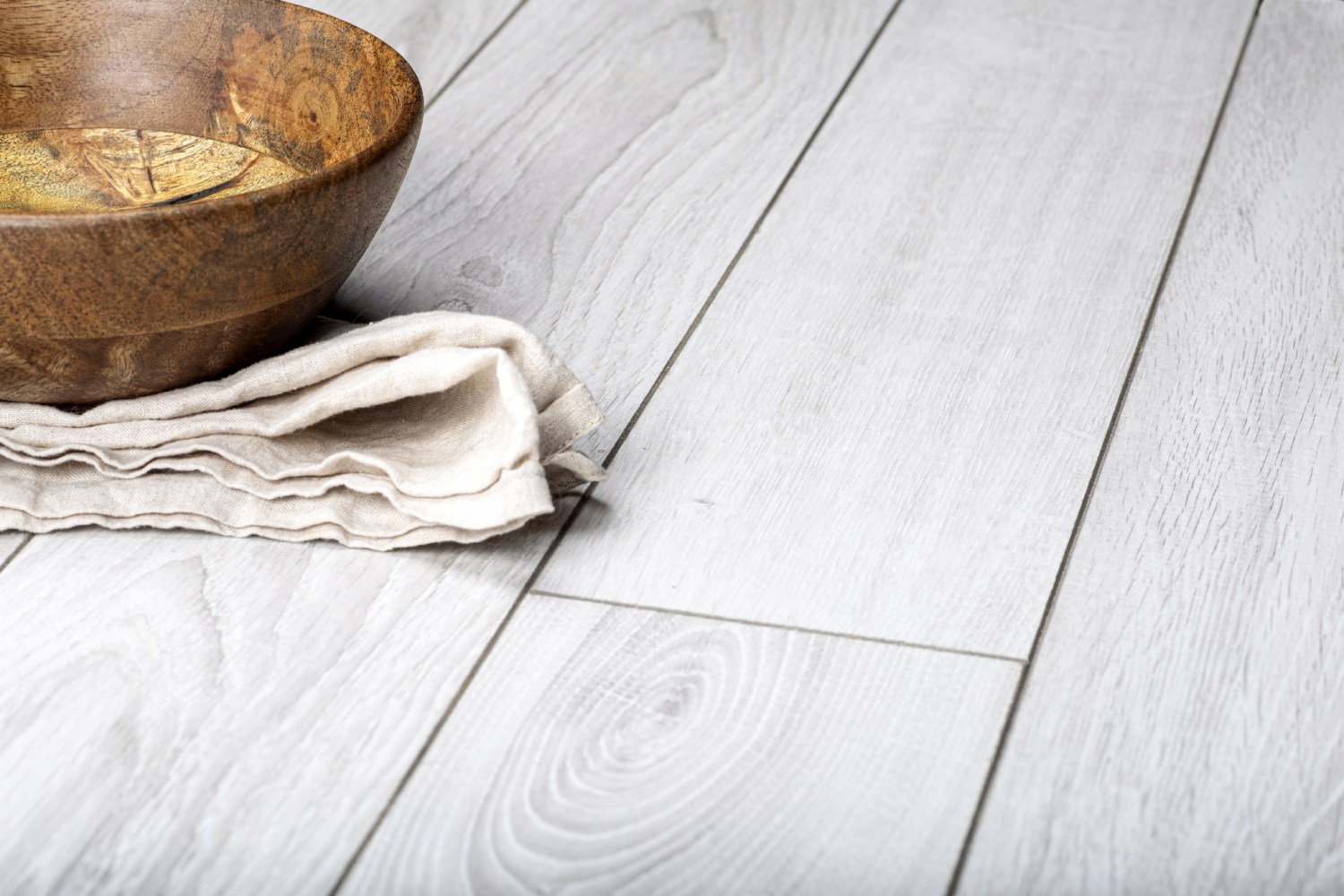 Ламинат Alsafloor Solid Medium Дуб Полярный 627 1286×122×12 фото в интерьере