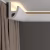 Потолочный плинтус под покраску Decor-Dizayn DD510 с подсветкой 2000×49×80 фото в интерьере
