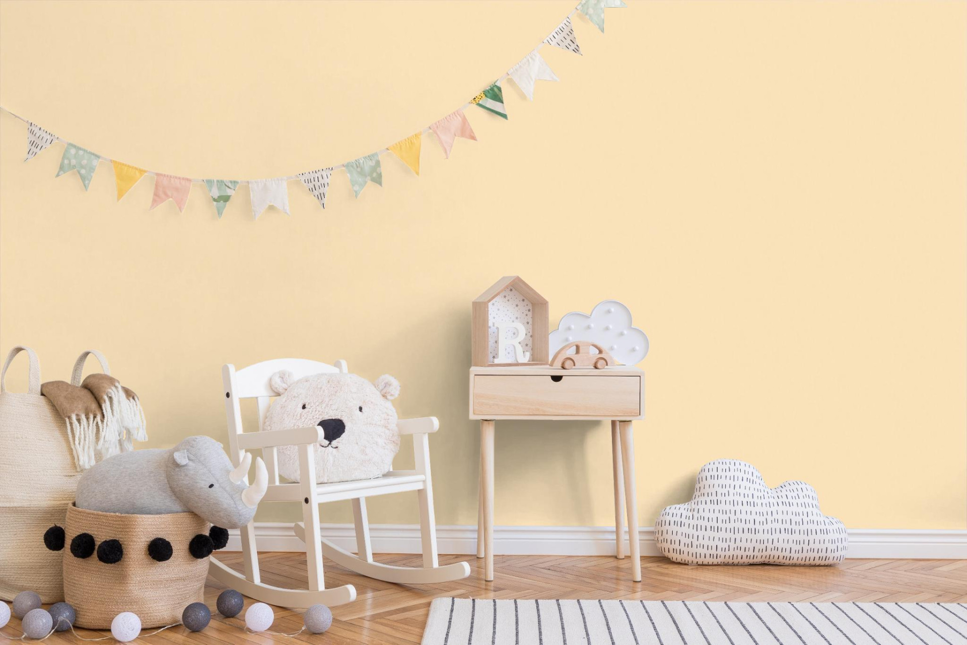 Обои Ugepa My Kingdom F71812 10,05×0,53 фото в интерьере