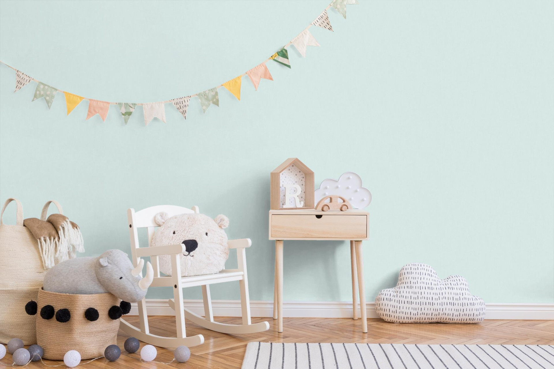 Обои Ugepa My Kingdom F71874 10,05×0,53 фото в интерьере