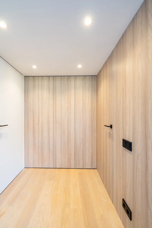 Композитная паркетная доска Quartz Parquet Классик Дуб испанский 404 400-1220×152×5 фото в интерьере