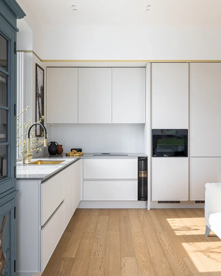 Композитная паркетная доска Quartz Parquet Классик Дуб карельский 419 400-1220×152×5 фото в интерьере