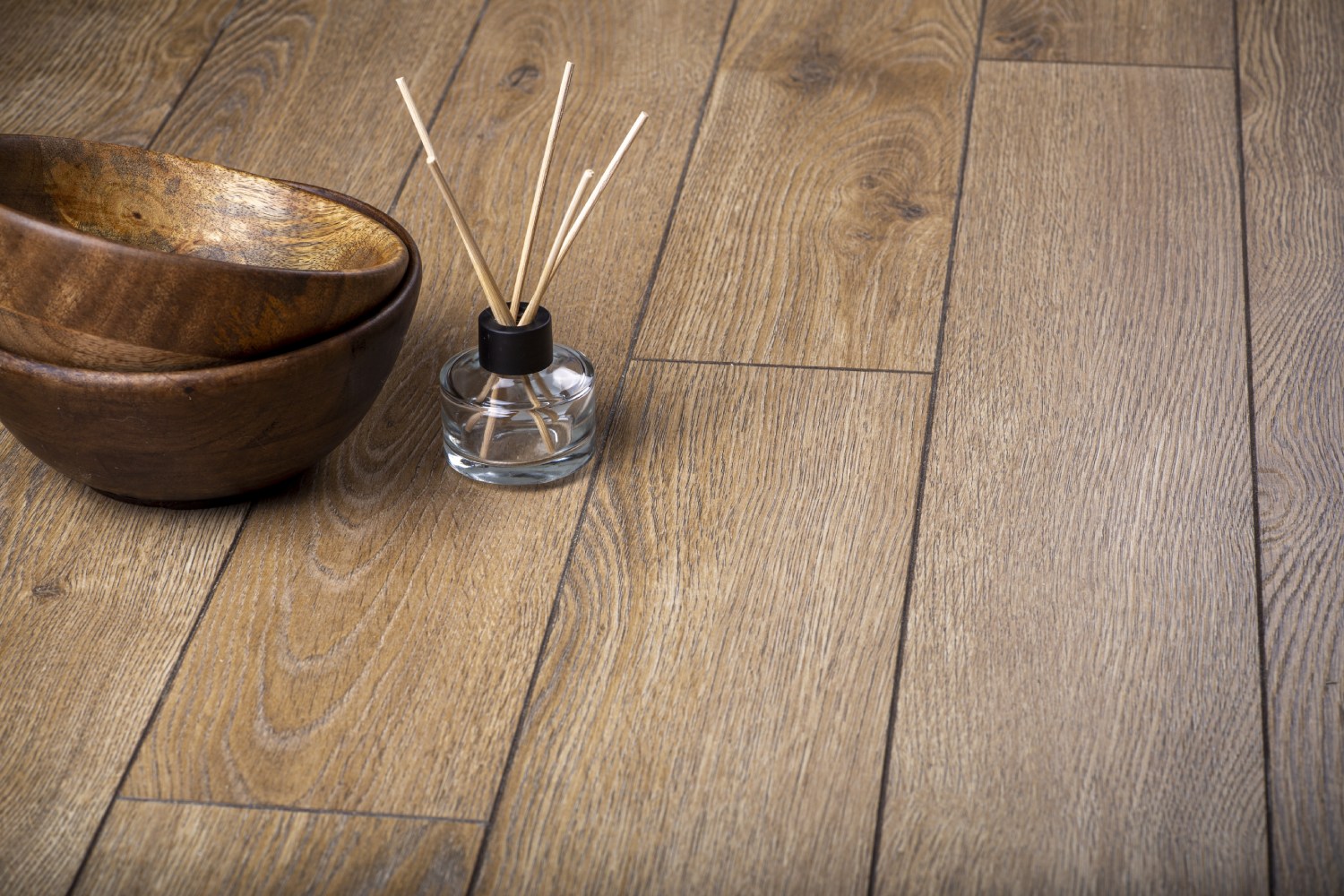 Ламинат Homflor Distingo Cajun Oak 535 1286×172×10 фото в интерьере