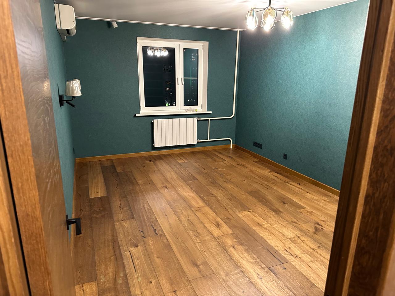 Инженерная доска HM Flooring Дуб Decor 3 millrun ECO 600-2200×240×15 фото в интерьере