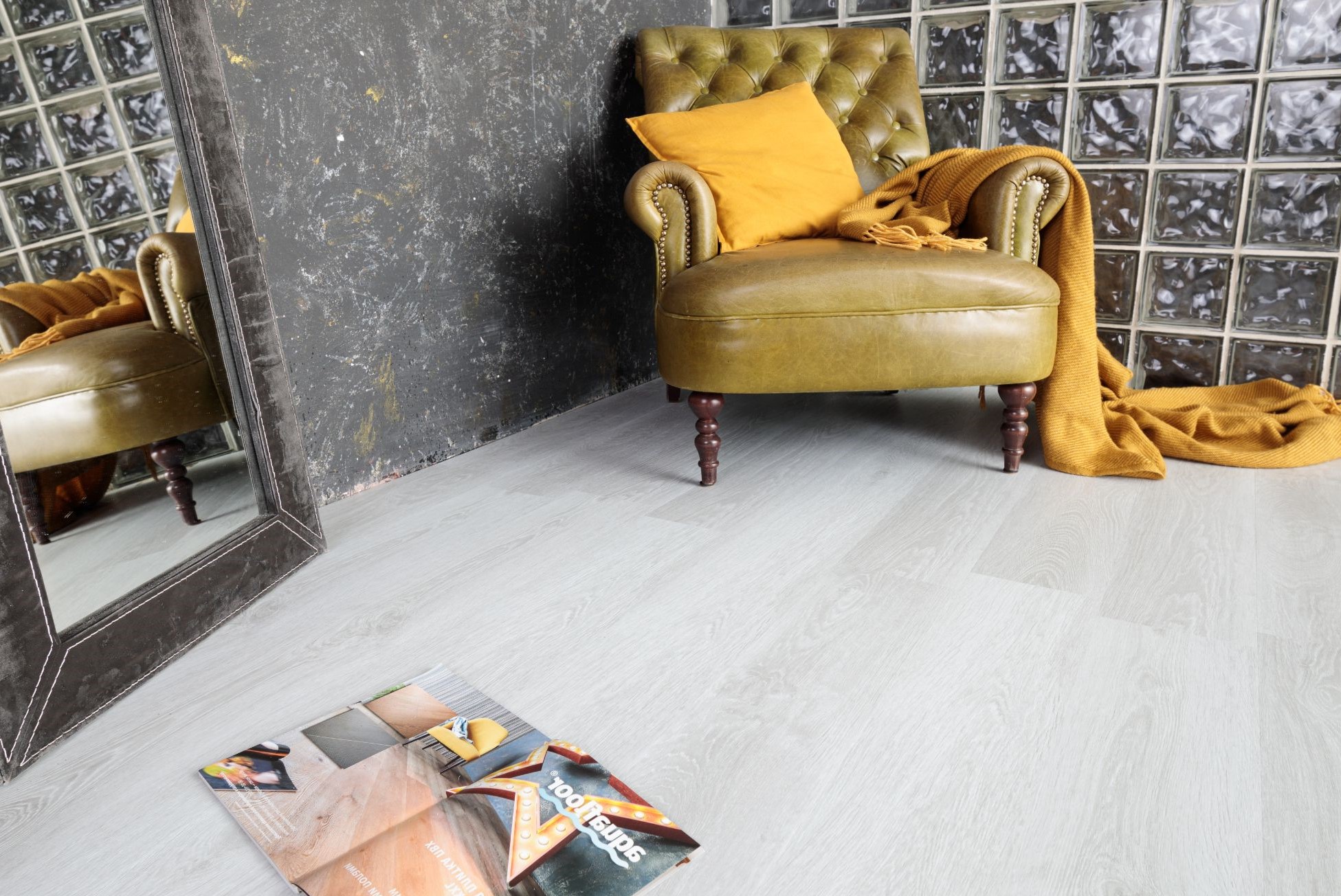 Кварцвиниловый SPC ламинат Aquafloor Quartz AF3506QV 1220×180×3,5 фото в интерьере