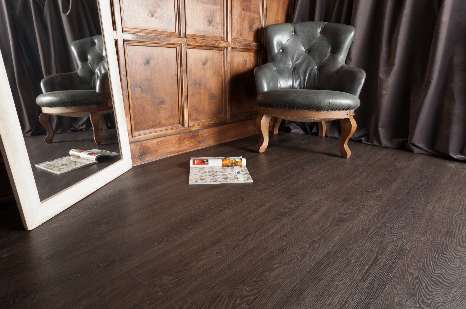 Кварцвиниловая плитка Aquafloor клеевая RealWood Glue AF6053 1219,2×177,8×2 фото в интерьере