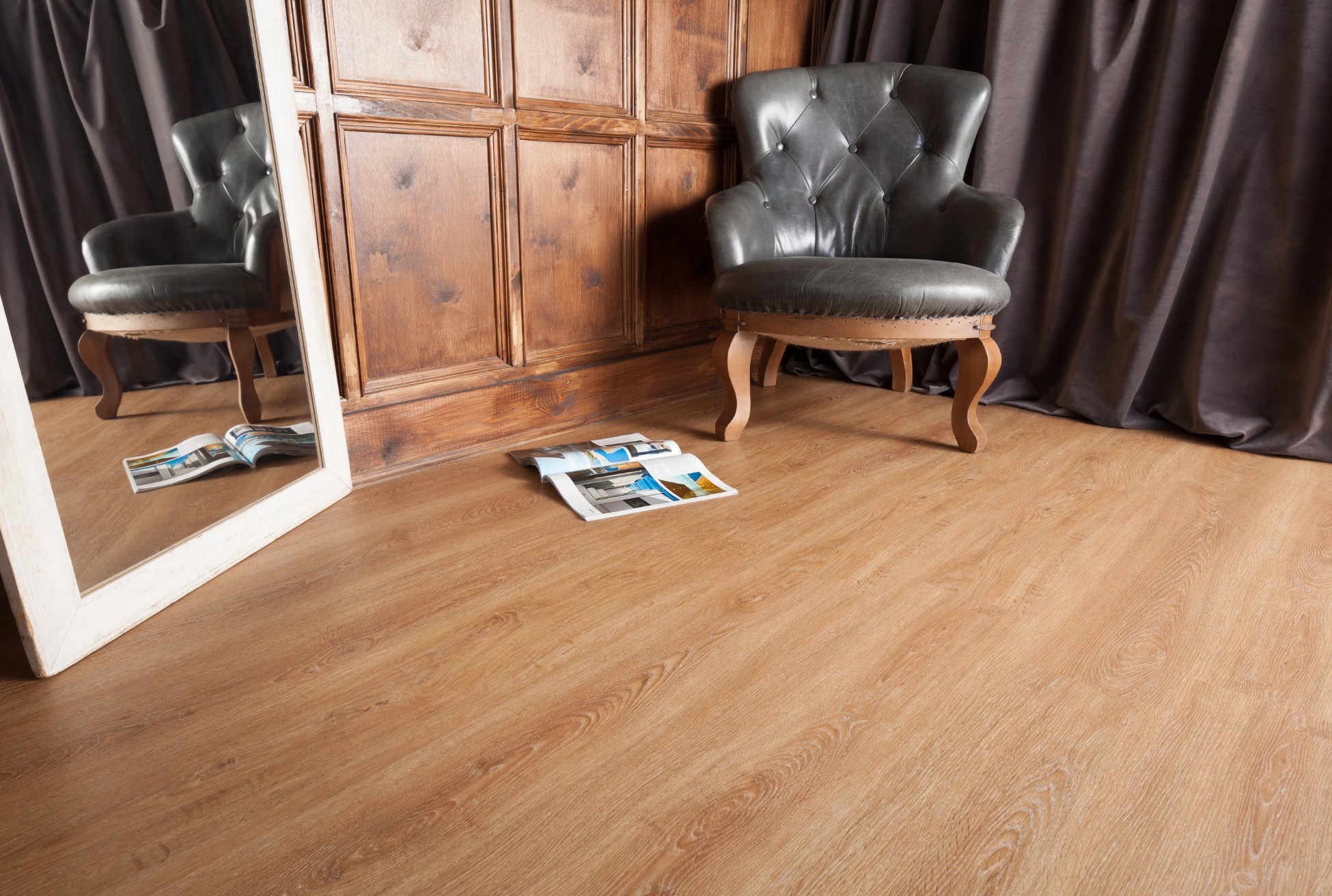 Кварцвиниловая плитка Aquafloor клеевая RealWood Glue AF6052 1219,2×177,8×2 фото в интерьере