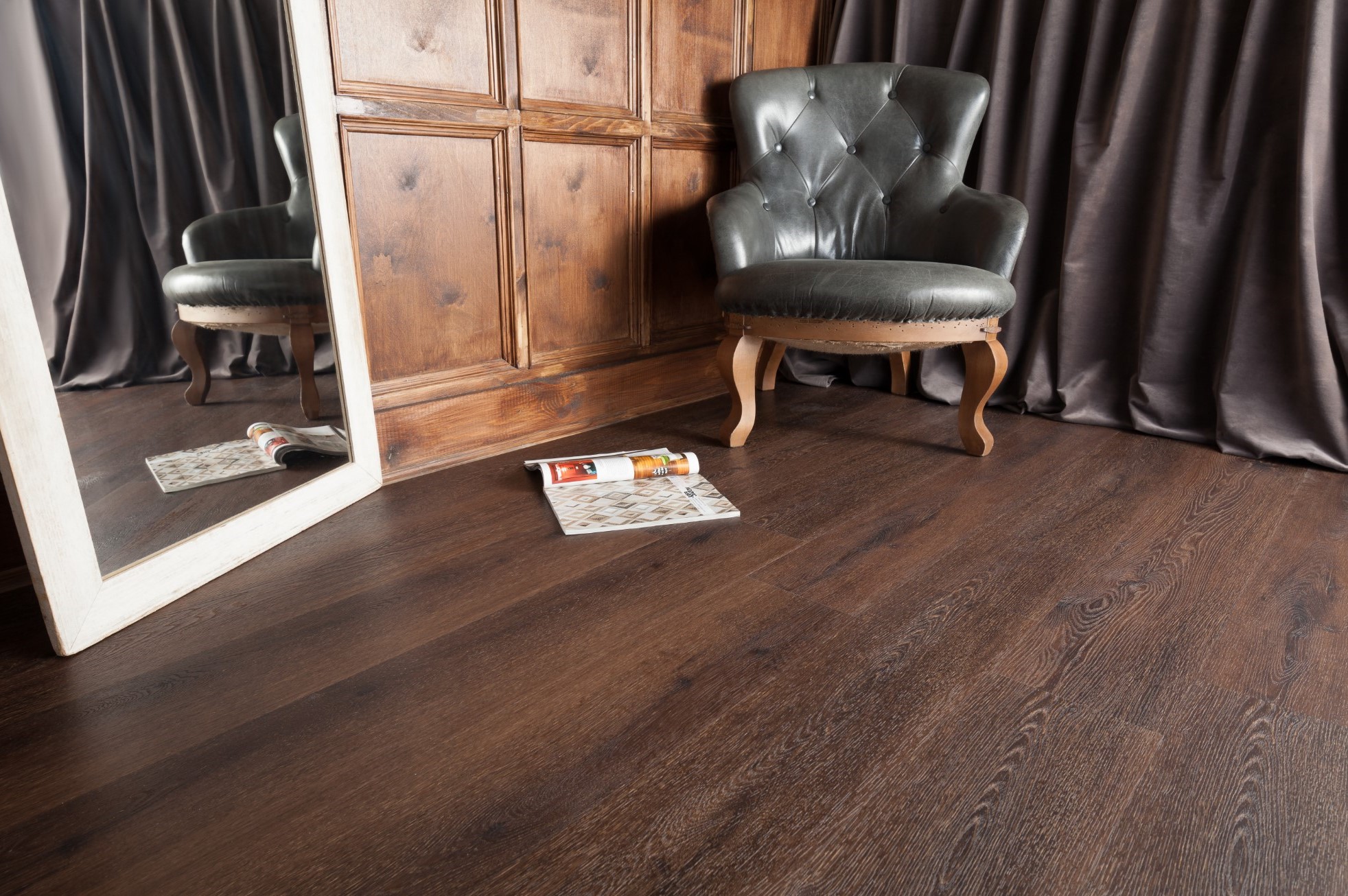 Кварцвиниловая плитка Aquafloor клеевая RealWood Glue AF6043 1219,2×177,8×2 фото в интерьере