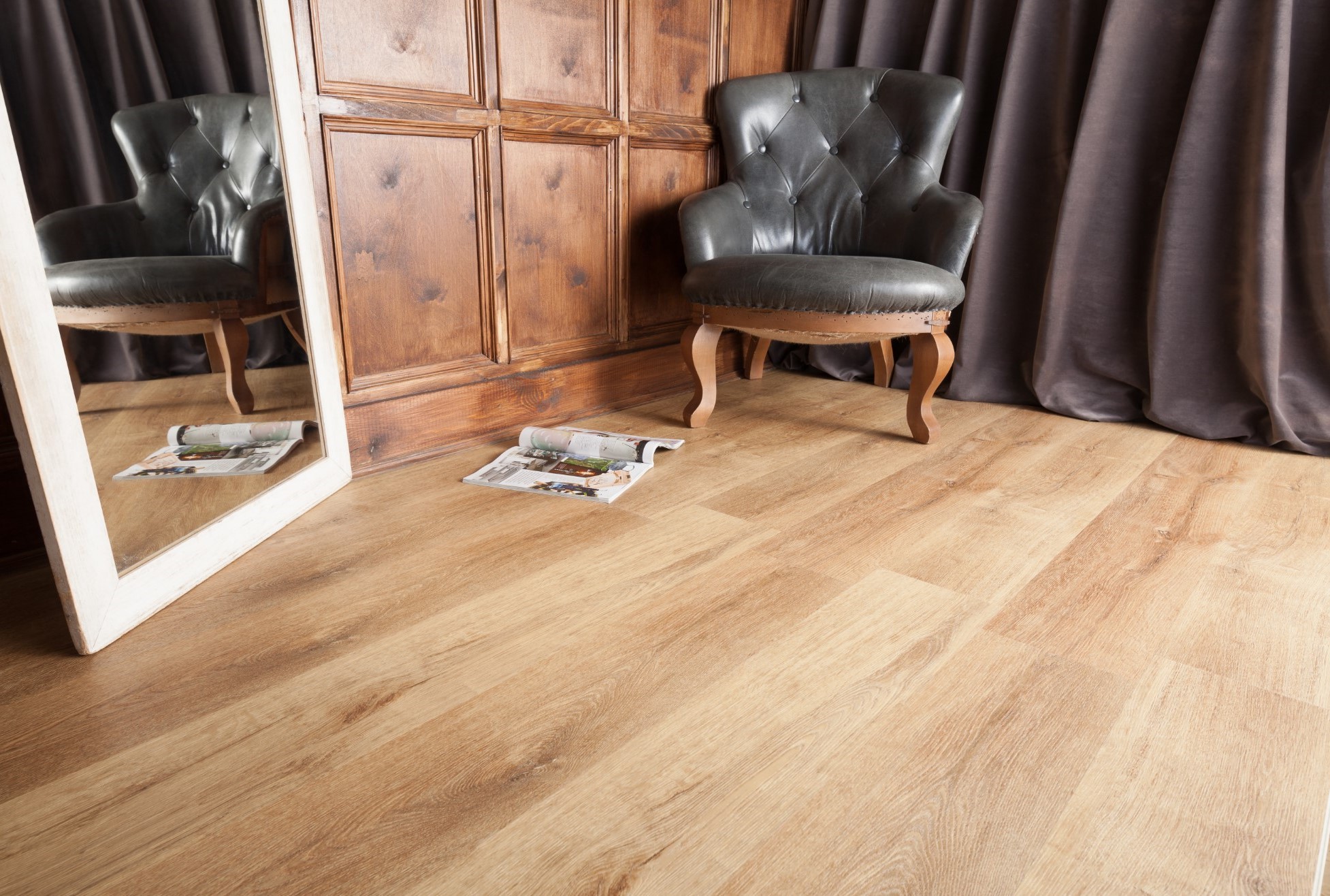 Кварцвиниловая плитка Aquafloor клеевая RealWood Glue AF6034 1219,2×177,8×2 фото в интерьере