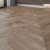 Кварцвиниловая плитка Alpine Floor клеевая Chevron Alpine LVT Макадамия Chevron ECO 20-5 французская елка 555×127×2,5 фото в интерьере