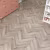 Кварцвиниловая плитка Alpine Floor клеевая Chevron Alpine LVT Дуб Исида Chevron ECO 20-8 французская елка 555×127×2,5 фото в интерьере