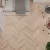 Кварцвиниловый SPC ламинат Cronafloor Herringbone Дуб Дижон H010 венгерская елка 640×128×4,5 фото в интерьере