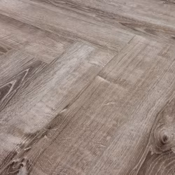 Кварцвиниловый SPC ламинат Cronafloor Herringbone Дуб Тулон H009 венгерская елка 640×128×4,5