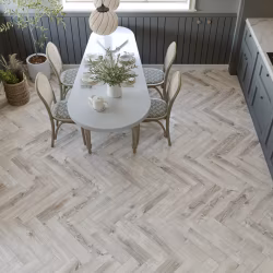 Кварцвиниловый SPC ламинат Cronafloor Herringbone Дуб Страсбург H005 венгерская елка 640×128×4,5