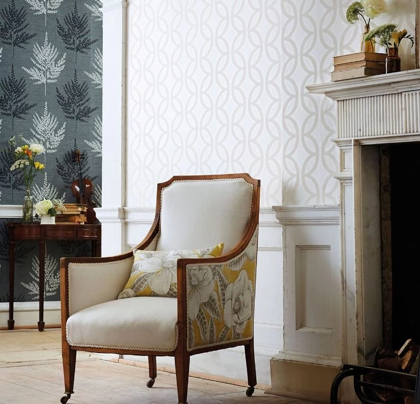 Обои Harlequin Colour 1 Caprice Chalk Pearl And Silver 110594 10,05×0,52 фото в интерьере