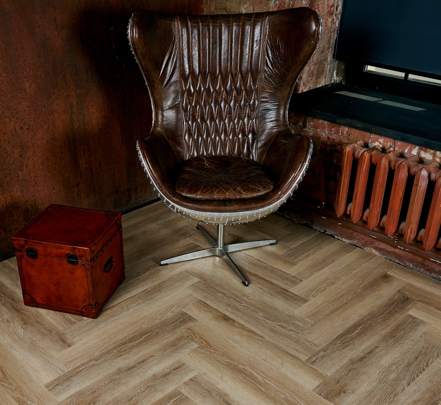 Кварцвиниловая плитка Vinilam клеевая Parquet Herringbone Glue Паркет Классический GD11166 венгерская елка 762×152,4×2,5 фото в интерьере