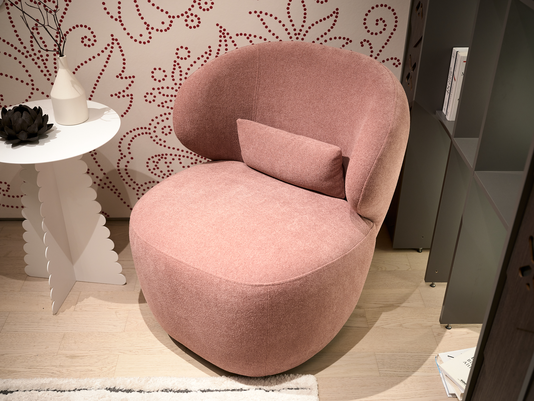 Композитная паркетная доска Quartz Parquet Штучный паркет Дуб Песочный 44-408 венгерская елка 400×100×5 фото в интерьере