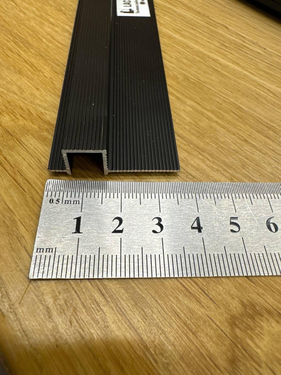 Профиль алюминиевый теневой Laconistiq Classic Черный 21-11-300 3000×37×10,7