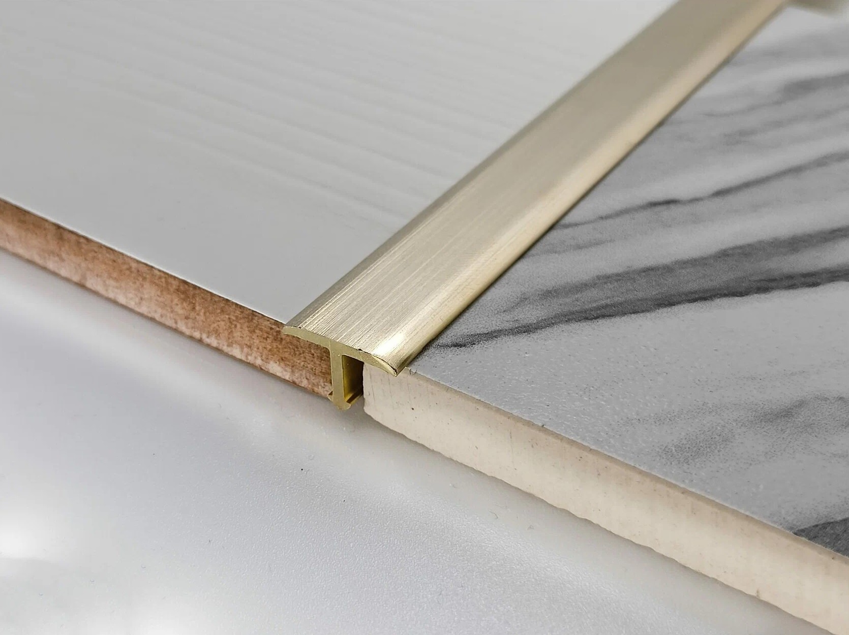 Порожек из латуни Т-образный Profilpas Projoint T 399/T/14 75087 2700×14×7