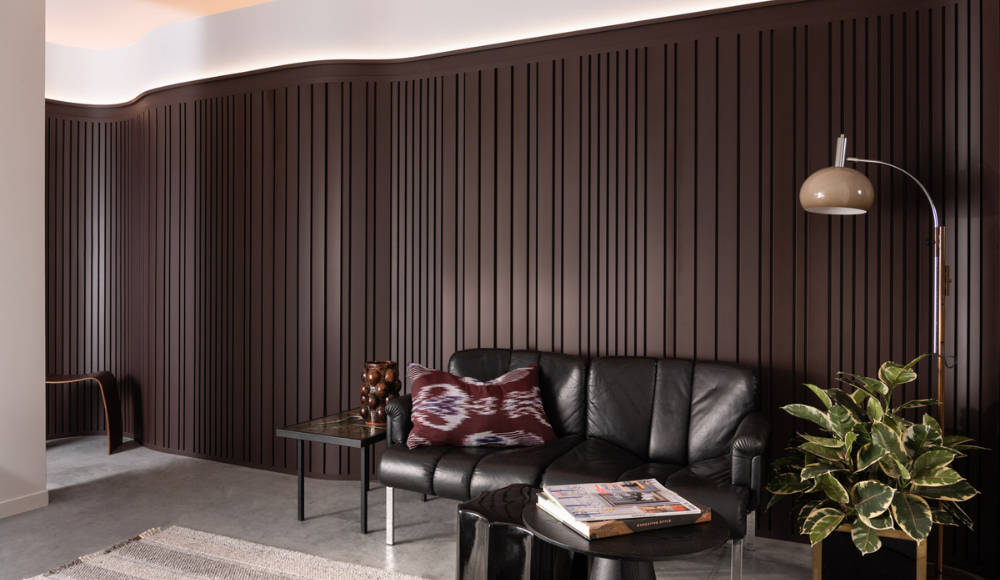 Стеновая панель под покраску Orac Decor Bar W119F гибкая 2000×250×20 фото в интерьере