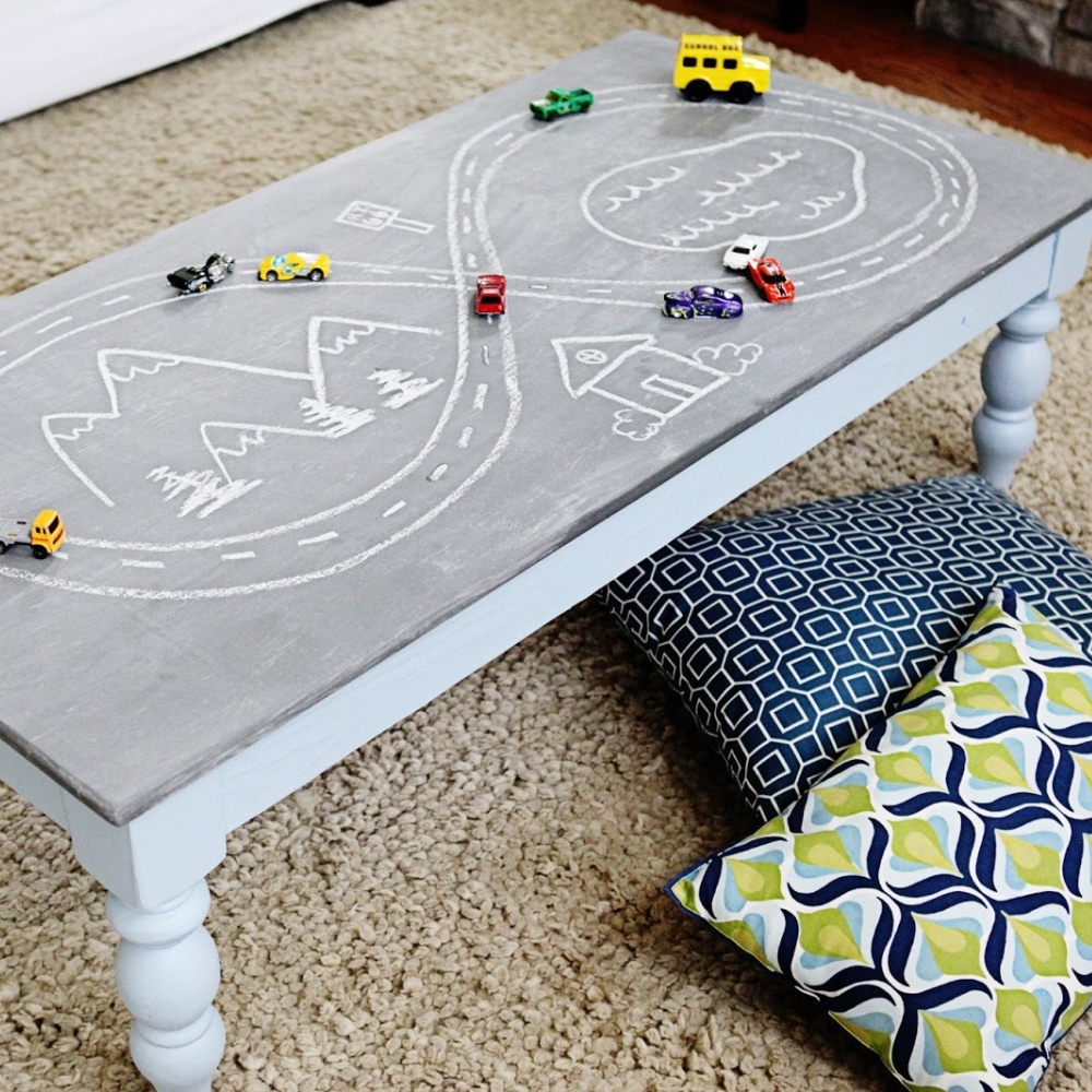 Краска с эффектом грифельной доски DecorAccents Chalkboard Tint Base 990200 1 л фото в интерьере