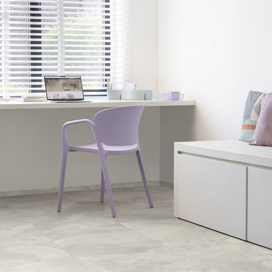 Кварцвиниловая плитка Moduleo клеевая Roots Mustang Slate 70177 986×493×2,5 фото в интерьере