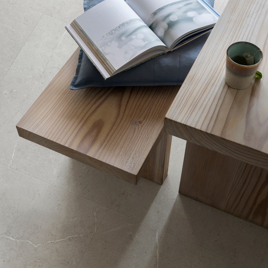 Кварцвиниловая плитка Moduleo клеевая Roots Triana 46922 986×493×2,5 фото в интерьере