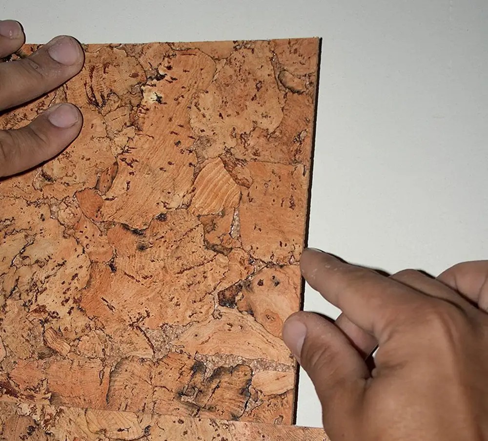 Монтаж пробковых стеновых панелей