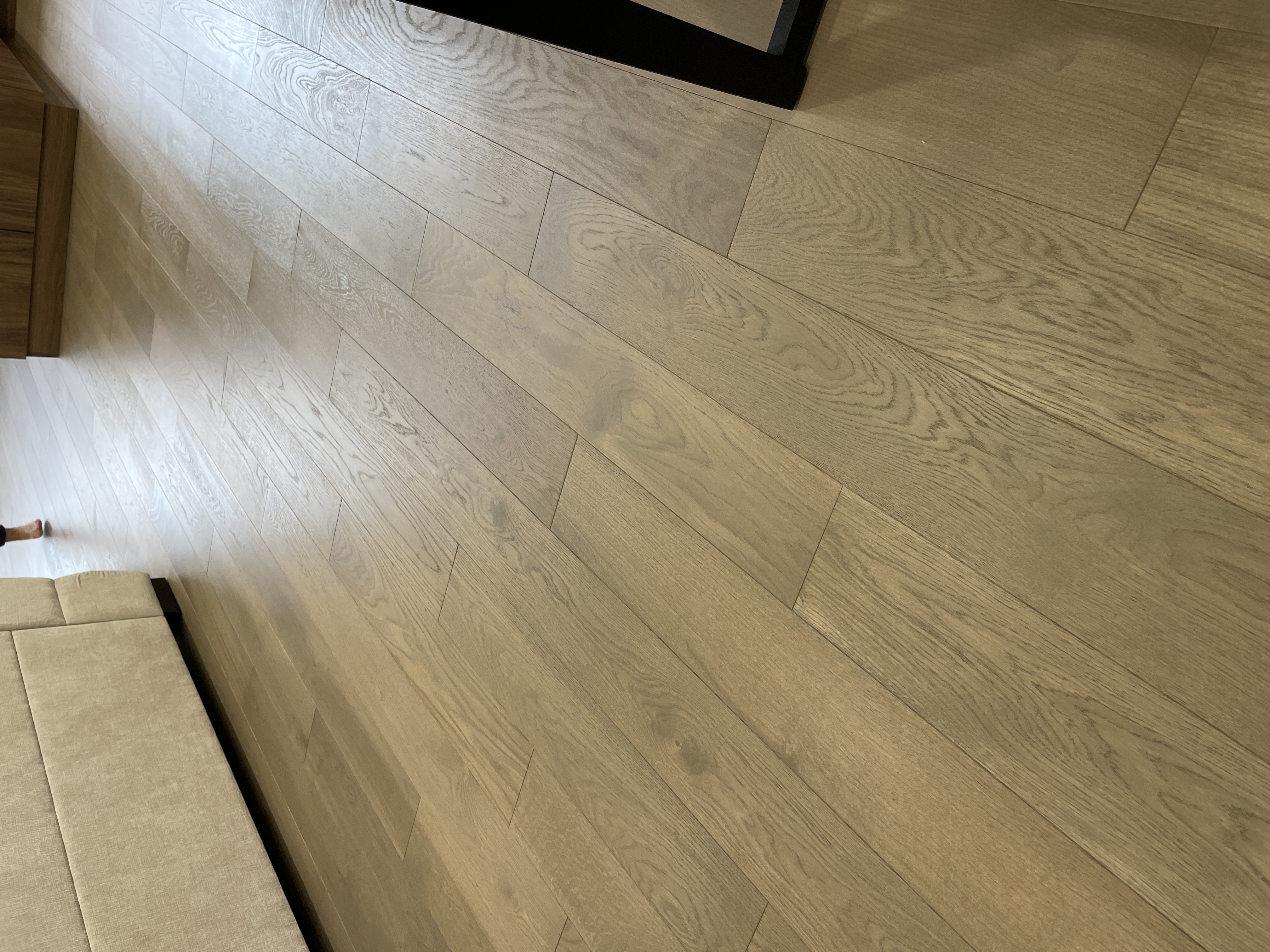 Инженерная доска Gran Parte Дуб Мокка Mocca 004 натур 500−1400×155×15 фото в интерьере