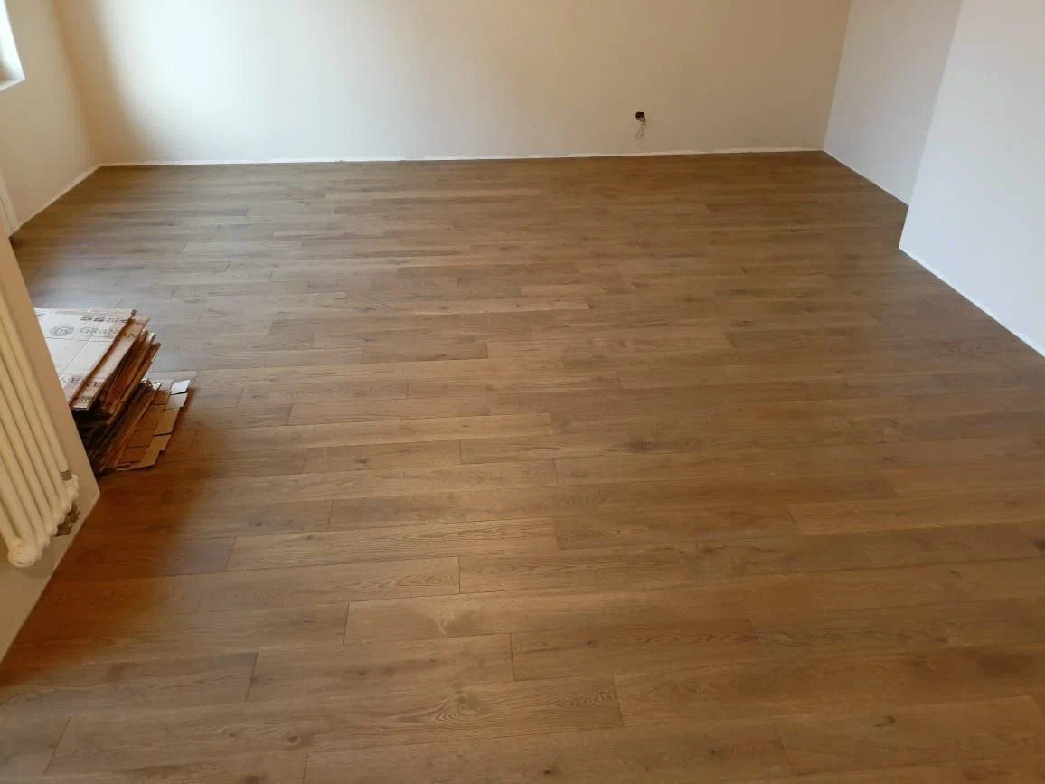 Инженерная доска Gran Parte Дуб Амбра Ambra 012 классик 500−1400×155×15 фото в интерьере