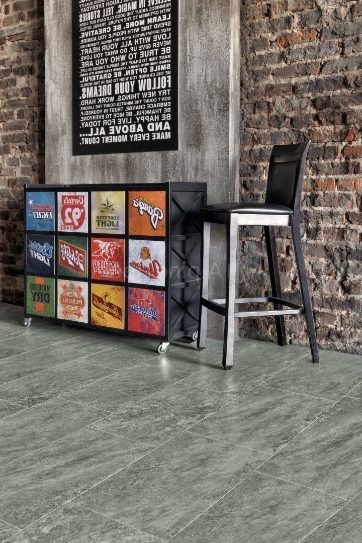 Кварцвиниловая плитка Alpine Floor клеевая Light Stone Шеффилд ЕCО 15-15 608×303×2,5 фото в интерьере