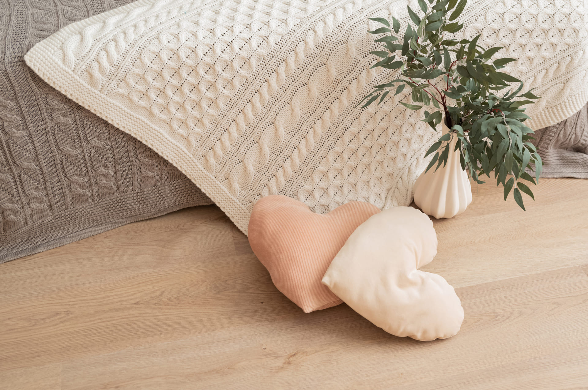 Кварцвиниловый SPC ламинат Vinilam Vinipol Дуб Асти 7889-EIR 1220×228×6 фото в интерьере