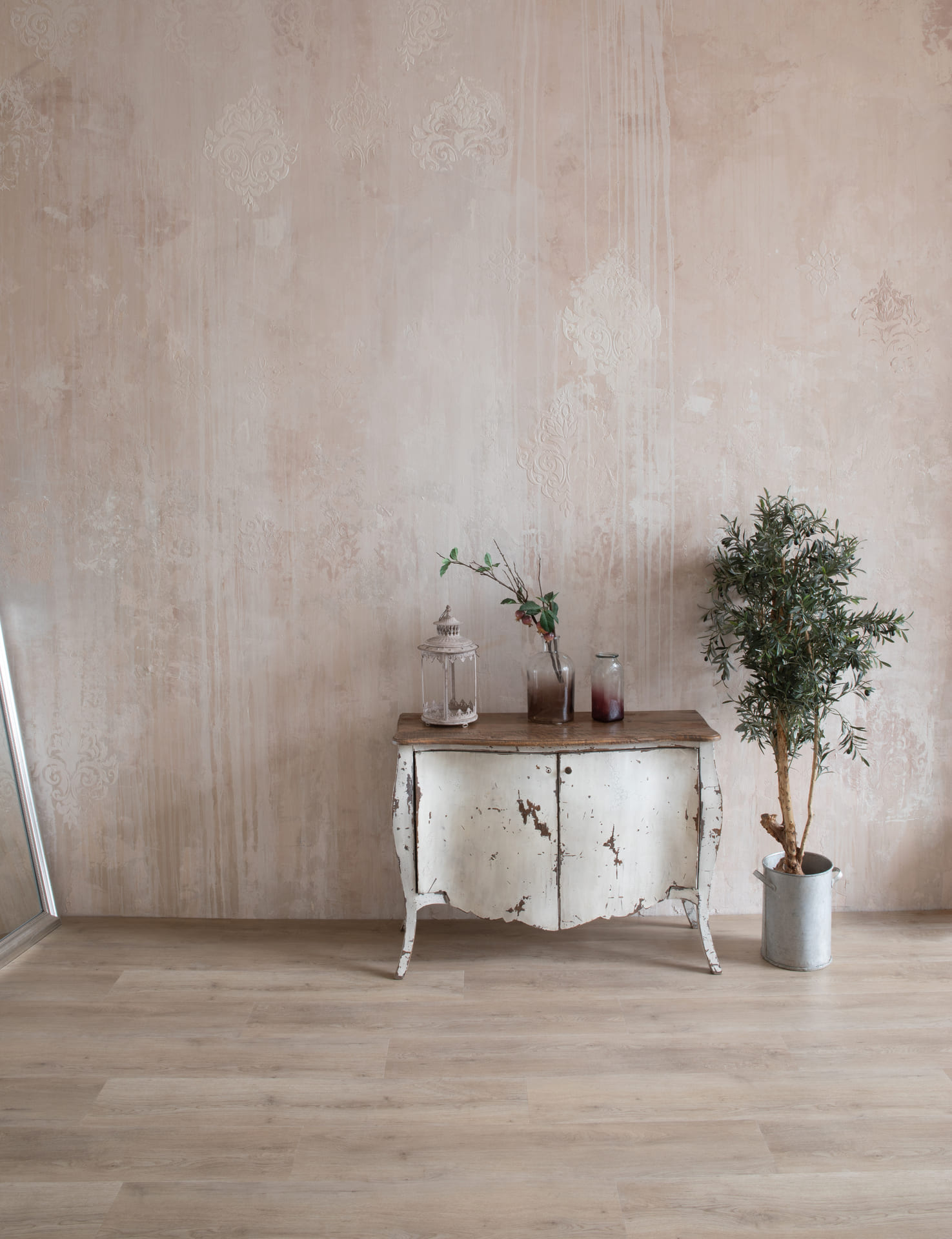 Кварцвиниловый SPC ламинат Vinilam Vinipol Дуб Мира 8844-EIR 1220×228×6 фото в интерьере