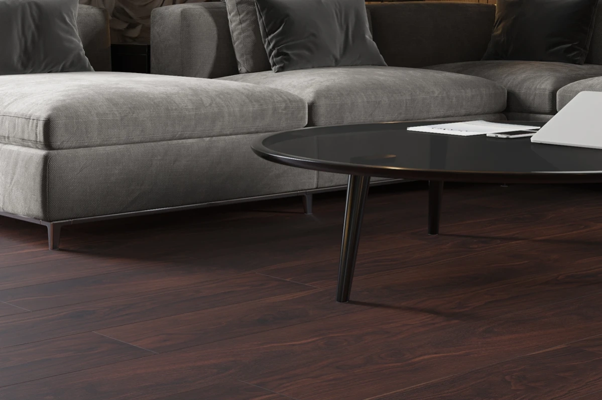 Кварцвиниловый SPC ламинат Vinilam Vinipol Орех Американский 8877-EIR 1220×228×6 фото в интерьере