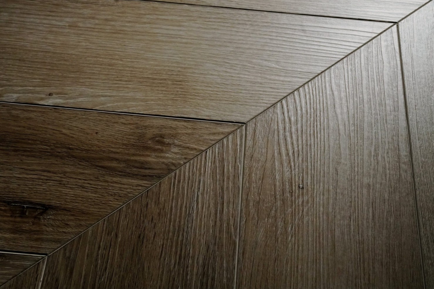 Кварцвиниловая плитка Damy Floor клеевая Chevron LVT Версаль Versailles DF01-Ch-LVT французская елка 600×127×2,5