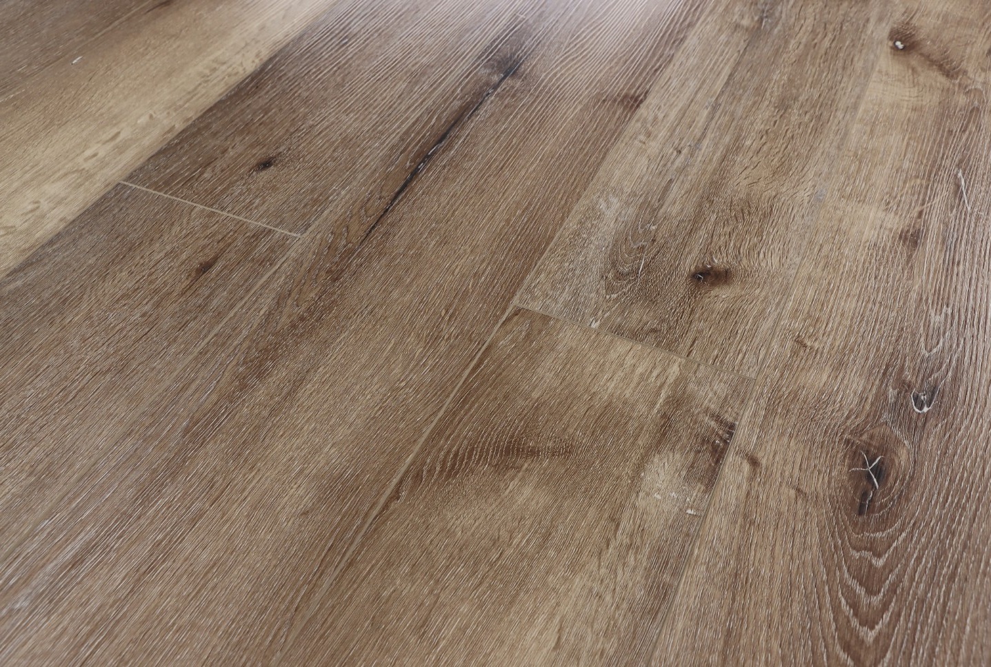 Кварцвиниловый SPC ламинат Cronafloor Joli Саваж J1001 1200×150×4