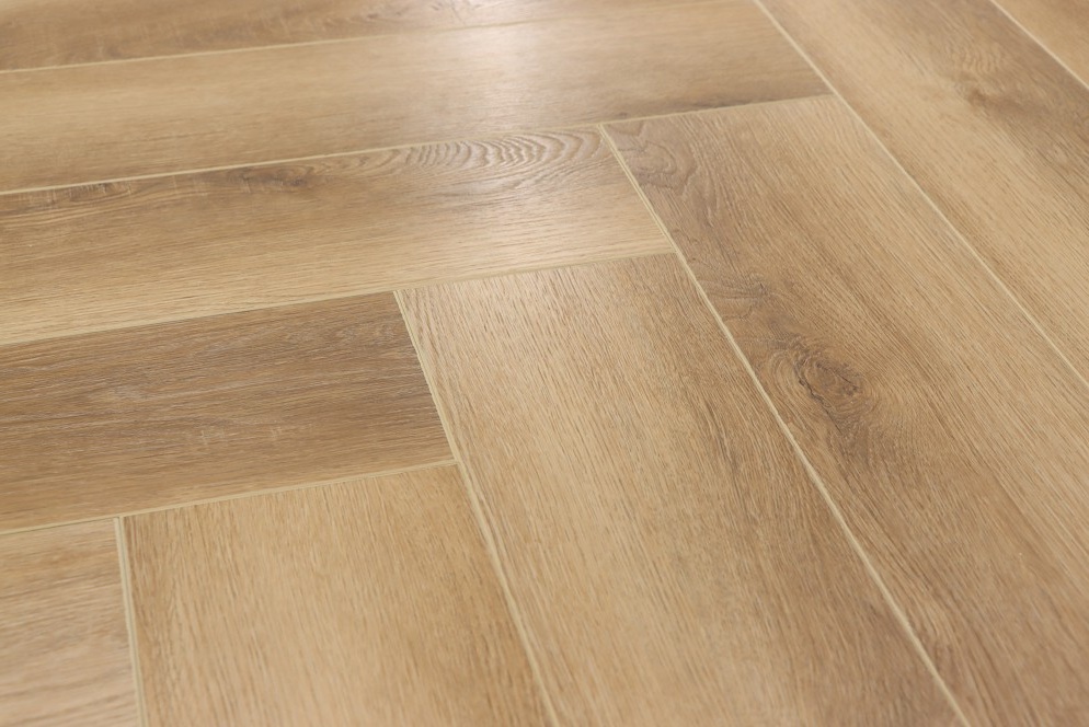 Кварцвиниловый SPC ламинат Cronafloor Herringbone 2.0 Дуб Авиньон H019 венгерская елка 640×128×4,5