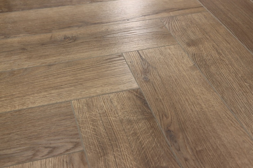 Кварцвиниловый SPC ламинат Cronafloor Herringbone 2.0 Дуб Анже H016 венгерская елка 640×128×4,5