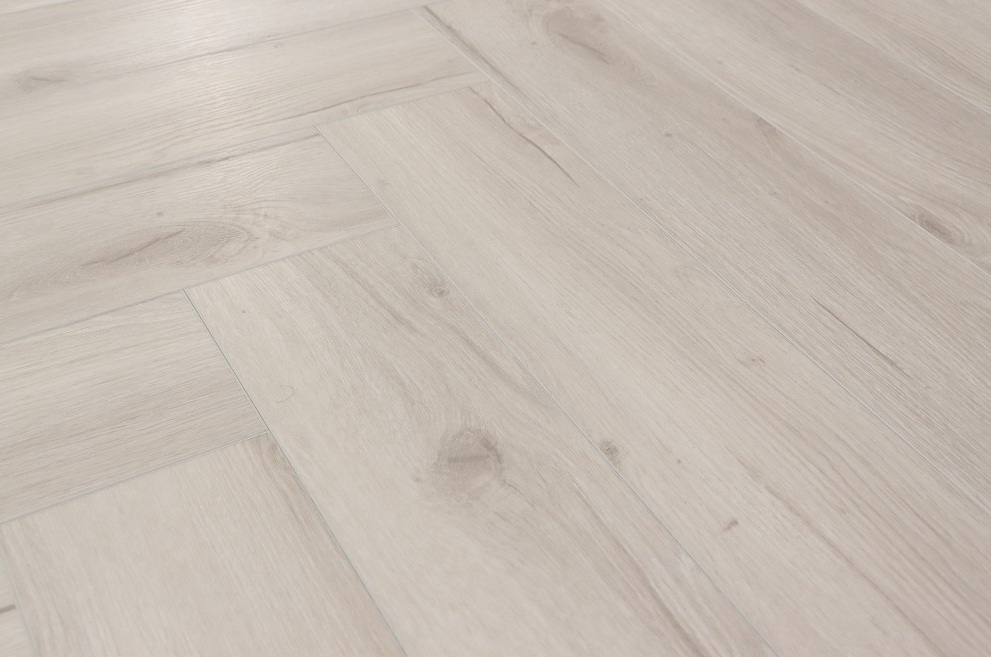 Кварцвиниловый SPC ламинат Cronafloor Herringbone 2.0 Дуб Гавр H013 венгерская елка 640×128×4,5