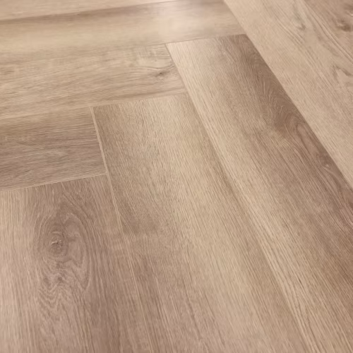 Кварцвиниловый SPC ламинат Cronafloor Herringbone 2.0 Дуб Лимож H020 венгерская елка 640×128×4,5