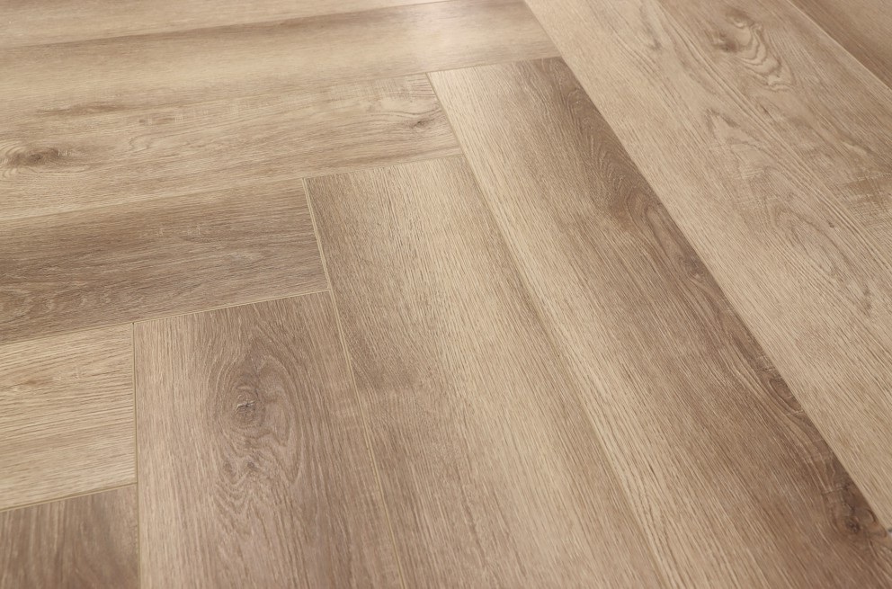 Кварцвиниловый SPC ламинат Cronafloor Herringbone 2.0 Дуб Лимож H020 венгерская елка 640×128×4,5