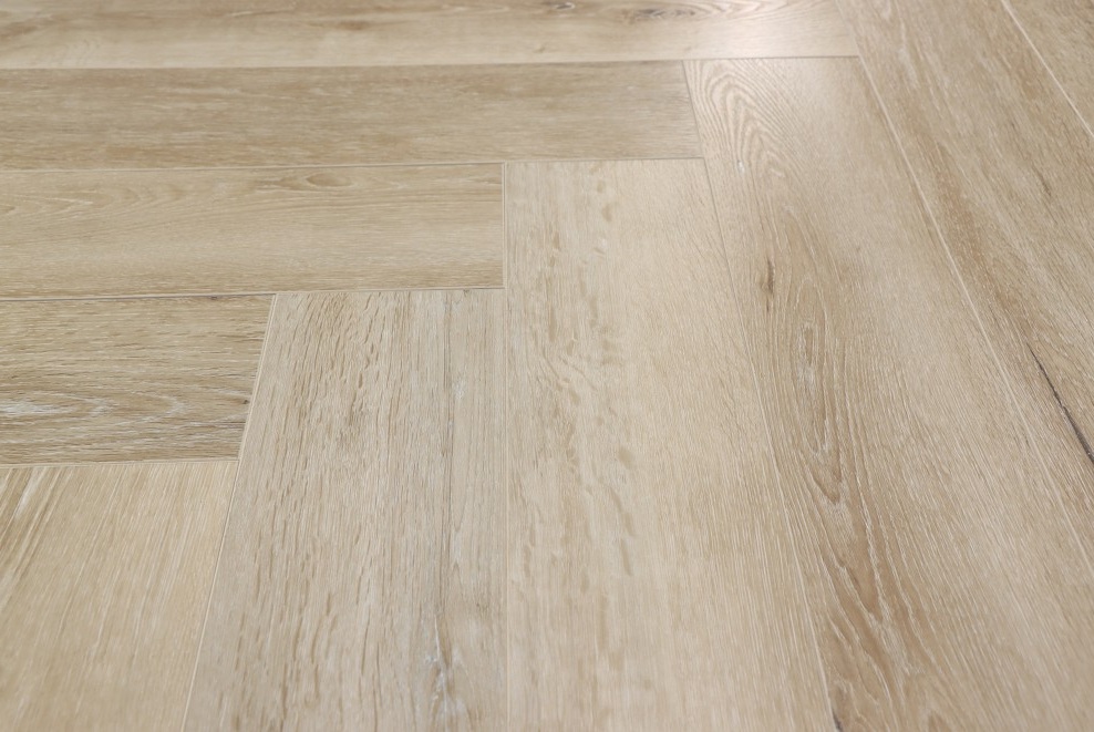 Кварцвиниловый SPC ламинат Cronafloor Herringbone 2.0 Дуб Ренн H014 венгерская елка 640×128×4,5