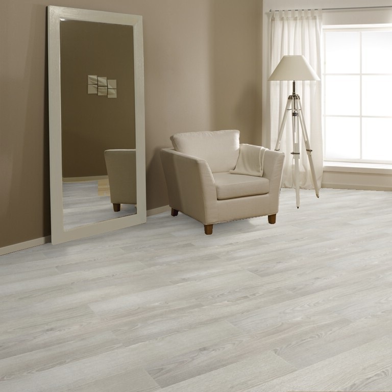 Кварцвиниловая плитка Bonkeel клеевая Discostar Voyage 914,4×152,4×2,1 фото в интерьере