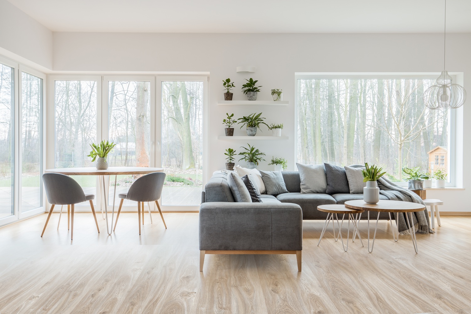 Кварцвиниловый SPC ламинат Bonkeel Style Дуб Муривай 1200×125×4 фото в интерьере